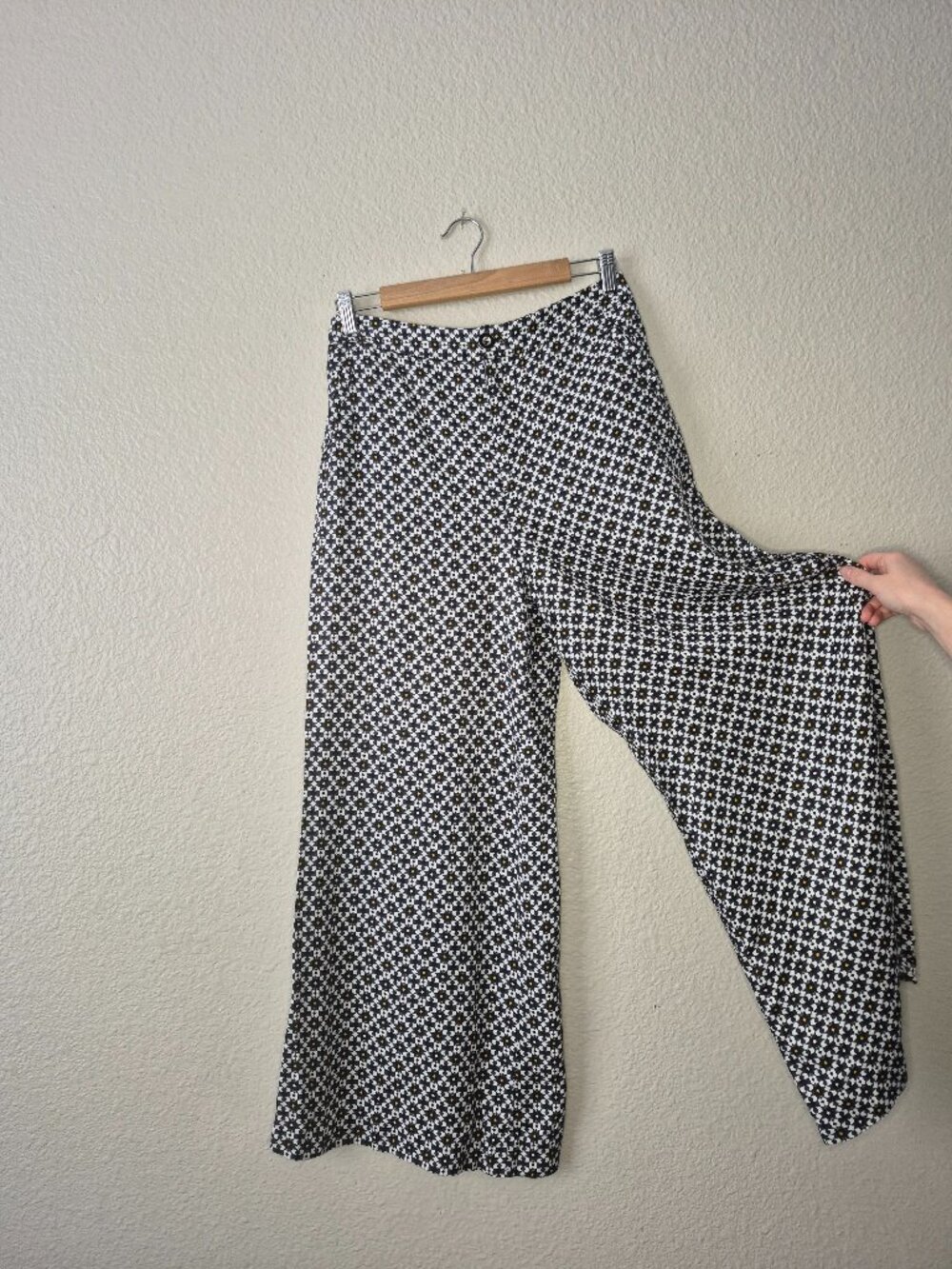 Maeve Anthropologie Wide Leg Floral Pants Womens 8 Black White Viscose